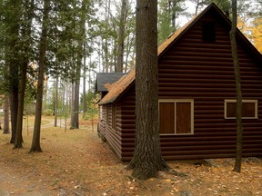 Un chalet au bord de la rivière des Outaouais, près d'Arnprior.