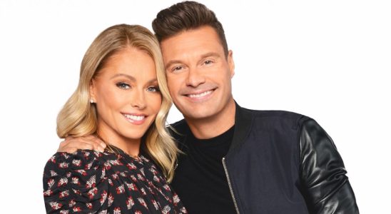 Pourquoi Ryan Seacrest est censé partir en direct et Mark Consuelos prend le relais