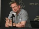 Les Raptors de Toronto ont tenu leur journée après le nettoyage des casiers de la saison alors que l'entraîneur-chef Nick Nurse parle de la saison et des plans à venir pour la saison prochaine à Toronto, en Ontario.  le jeudi 13 avril 2023.