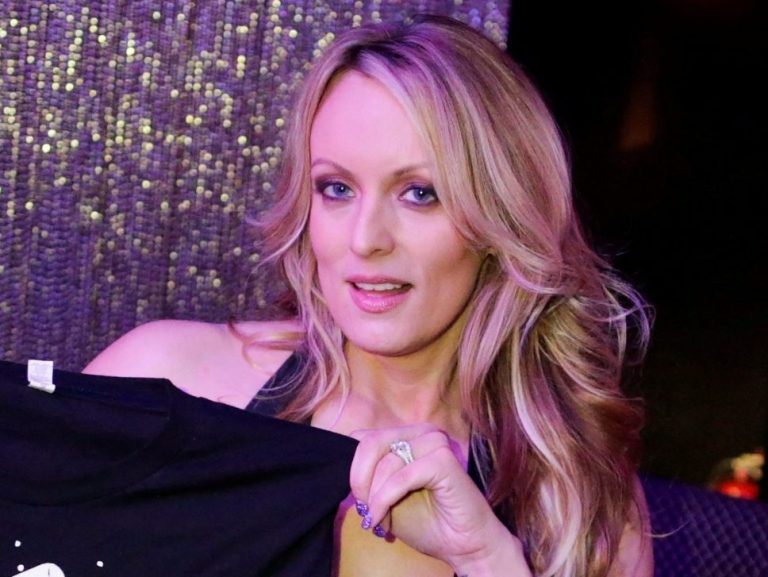 Stormy Daniels doit payer 122 000 $ de frais juridiques à Trump