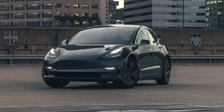 Tesla Model 3 obtient une baisse de prix alors que la réduction du crédit d’impôt se profile