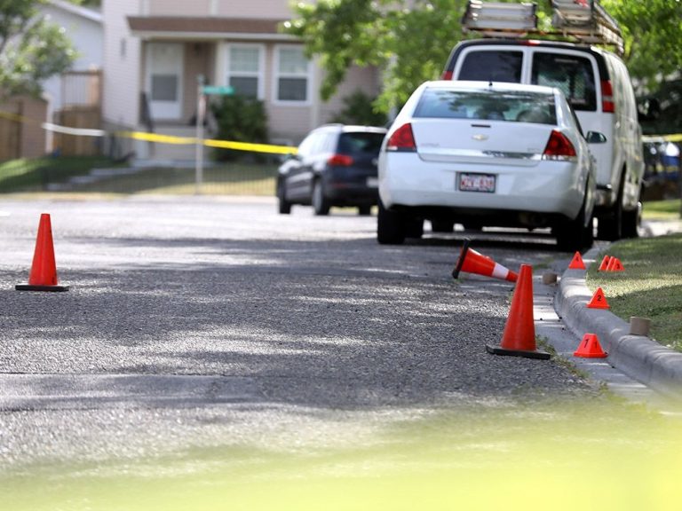 Un homme a tiré dans une voiture, tuant deux personnes pour une dette de drogue d’une valeur inférieure à 1 000 $, selon un procès à Calgary