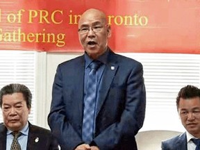 Le député provincial de l'Ontario, Vincent Ke, prend la parole lors d'un événement au consulat général de Chine à Toronto.