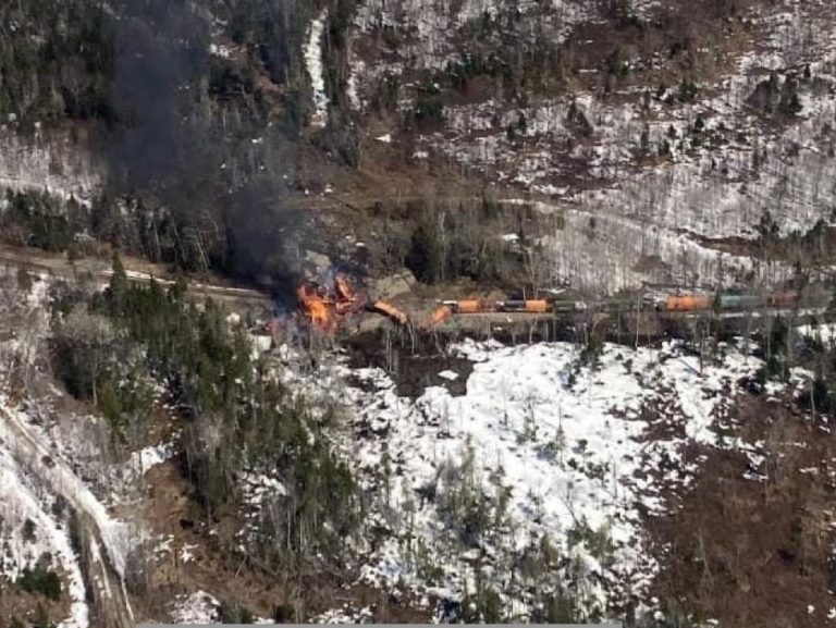 Un train du Canadien Pacifique déraille dans le Maine, trois employés blessés