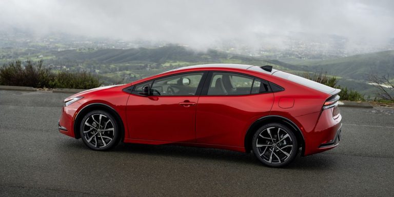 Voir les photos de la Toyota Prius Prime 2023