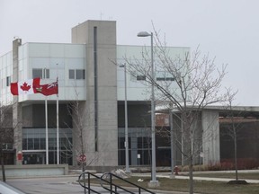 L'entrée du Roy McMurtry Youth Centre à Brampton est vue le mercredi 29 mars 2023.