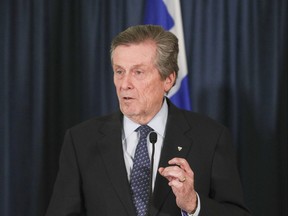 John Tory prononce son dernier discours avant de partir en tant que maire de Toronto.  Tory a remis sa démission après avoir découvert qu'il avait une relation avec un membre du personnel de la ville.  le vendredi 17 février 2023.