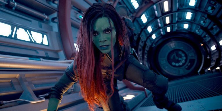 Zoe Saldaña des Gardiens de la Galaxie 3 taquine la nouvelle version de Gamora

