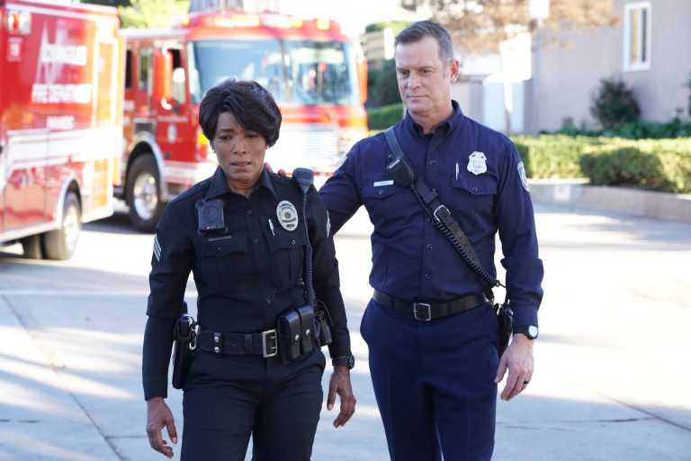  9-1-1 : Annulé par FOX ;  La saison sept arrive sur ABC pour la saison 2023-24
