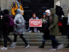 La lutte des grévistes de l'AFPC pour le travail à domicile relance le débat sur le retour au bureau