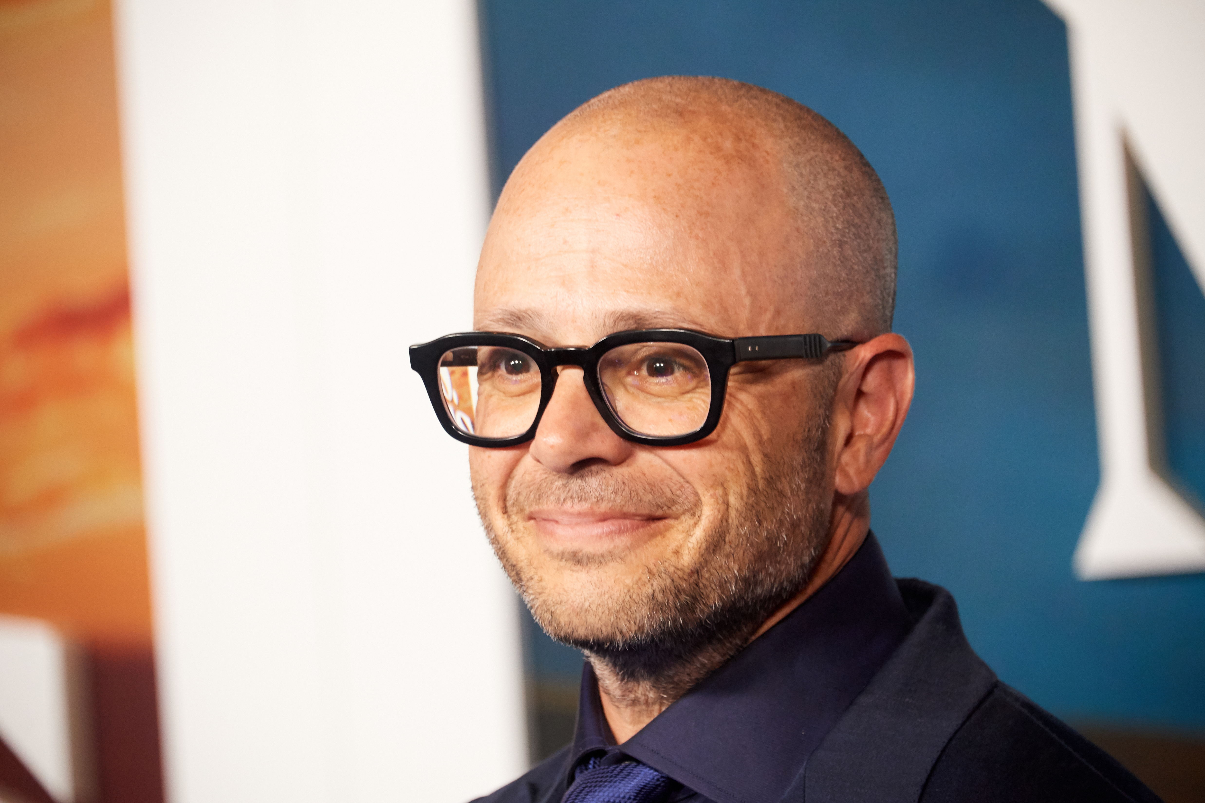 Damon Lindelof assiste à Peacock's "Mme Davis" Première de Los Angeles au DGA Theatre Complex le 13 avril 2023 à Los Angeles, Californie.