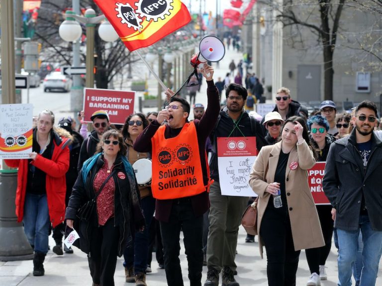 Jesse Kline: les libéraux de Trudeau achètent la paix du travail avec l’argent des autres