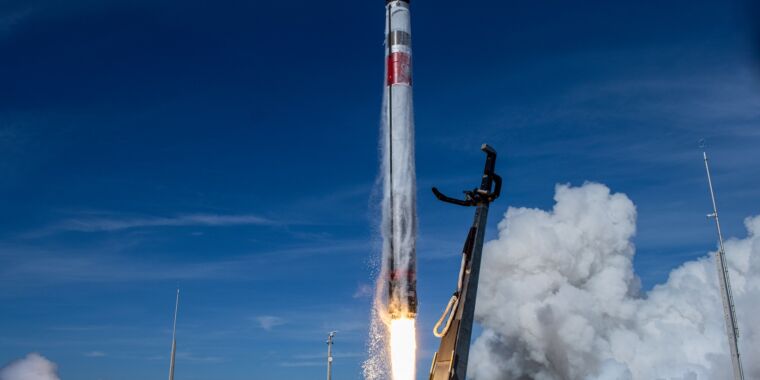 Rocket Lab prend son envol avec une cadence élevée, nouvelle entreprise pour Electron