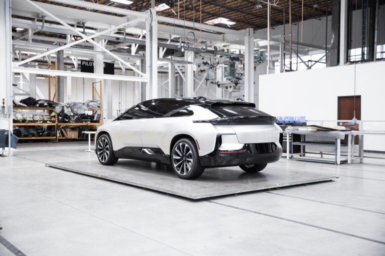 Faraday Future ajoute l’IA générative à son vaporware EV