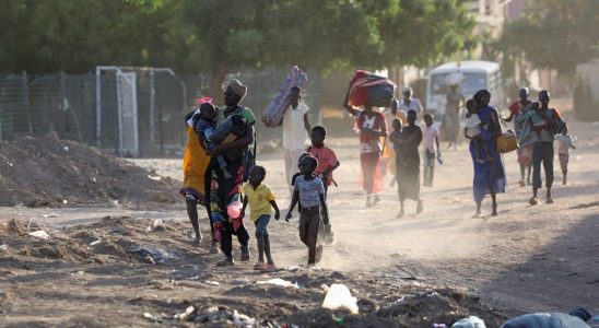 Avant les débuts historiques à Cannes, des cinéastes soudanais désespérés tentent de « tenir et ne pas perdre espoir » alors que le pays se dirige vers la guerre civile