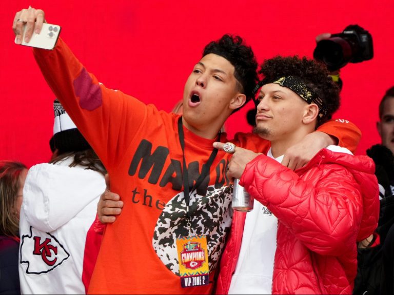 Le frère de Patrick Mahomes, Jackson, arrêté pour agression sexuelle