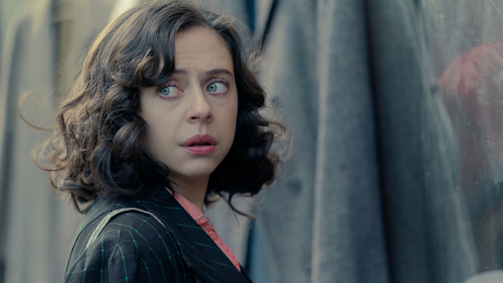 Bel Powley dans Une petite lumière