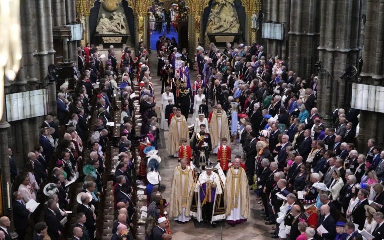 « Je me suis senti incroyablement fier de conduire le roi et la reine dans l’abbaye – et soulagé de ne pas avoir trébuché »