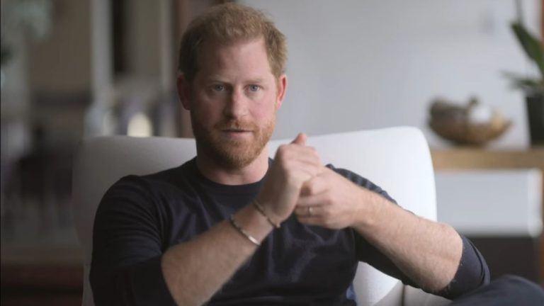 On dirait que le prince Harry n'a pas perdu de temps à quitter Londres après le couronnement du roi Charles
