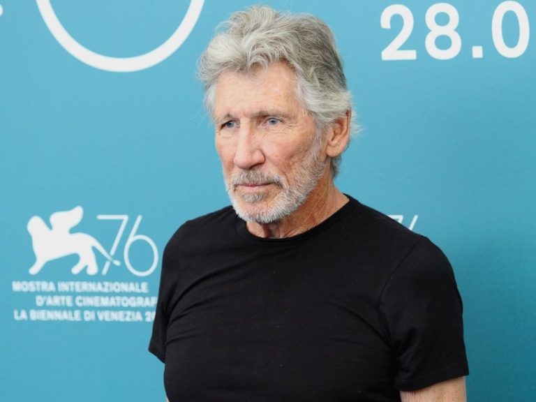 Roger Waters obtient le droit légal de se produire à Francfort après l’annulation d’un concert en raison de « l’antisémitisme »