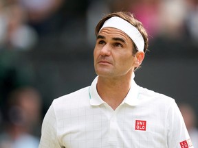 7 juillet 2021 ;  Londres, Royaume Uni;  Roger Federer (SUI) joue contre Hubert Hurkacz (POL) en quart de finale au All England Lawn Tennis and Croquet Club.