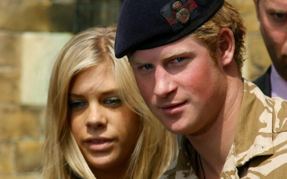 Le prince Harry et Chelsy Davy quittent un service à l'église Holy Trinity de Windsor en 2008 - Ben Stansall/Getty Images