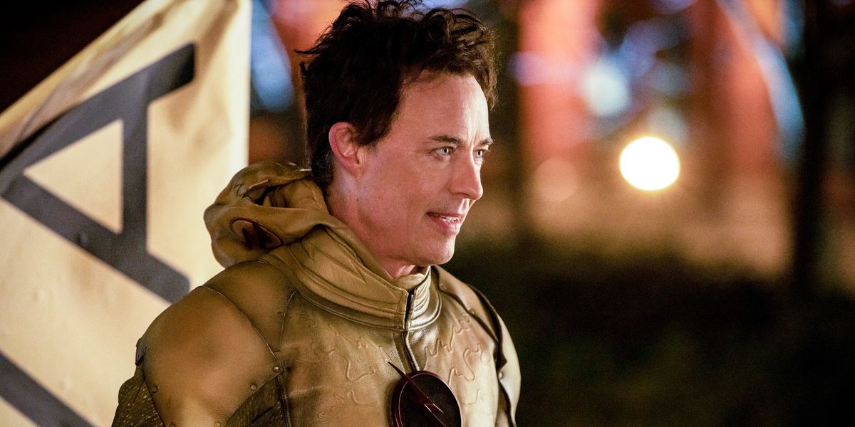 Le showrunner Flash taquine les détails du retour de Tom Cavanagh

