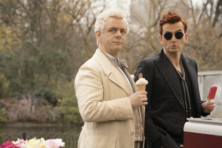  Bons présages : saison 2 ;  Prime Video taquine le retour de la série Michael Sheen et David Tennant (vidéo)
