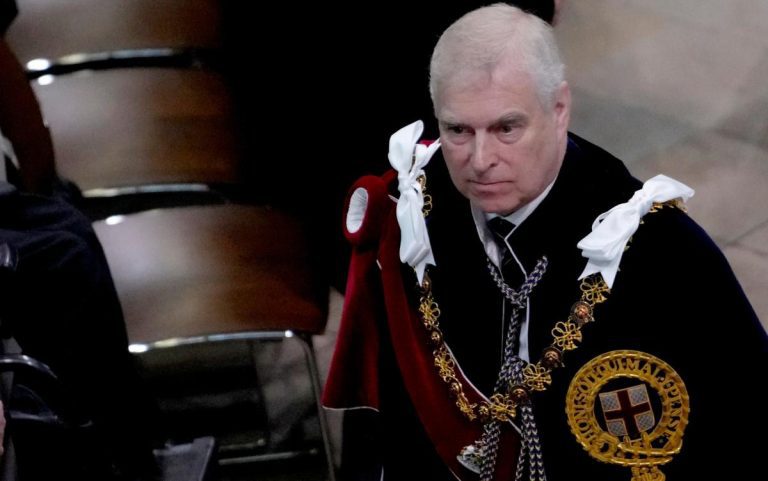 Le prince Andrew a participé à la séance photo officielle du couronnement