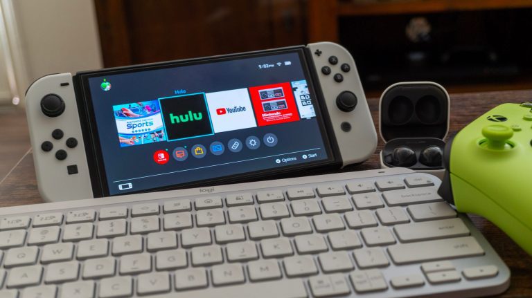 Pourquoi certaines personnes jouent à des jeux Nintendo Switch avec un clavier