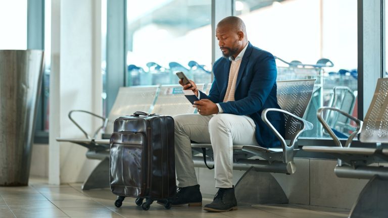 Comment survivre à une longue escale à l’aéroport – LifeSavvy