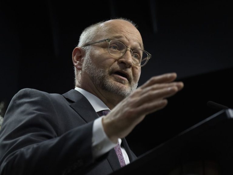 Le ministre de la Justice David Lametti devrait présenter une loi sur la réforme de la liberté sous caution