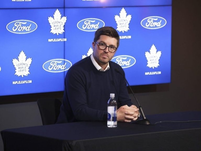 Le directeur général Dubas s’inquiète pour son travail et sa famille alors que les Leafs entrent dans un été d’incertitude