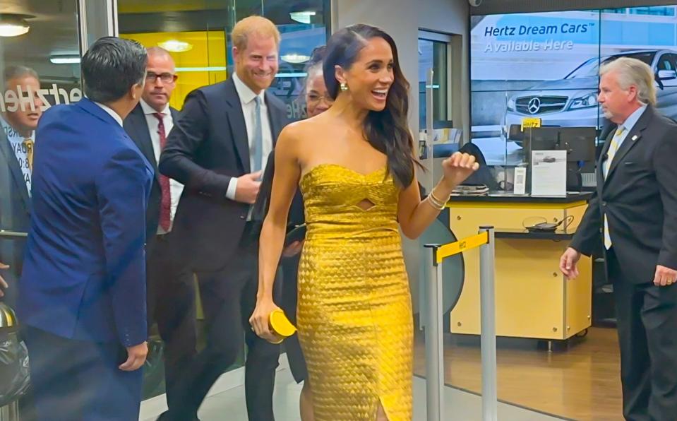 Harry et Meghan vus arriver aux Woman of Vision Awards - GC Images