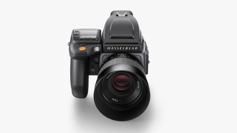 Les appareils photo reflex numériques sont morts – même Hasselblad passe au sans miroir