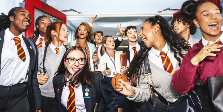 Waterloo Road - sortie pour le spectacle régulier dans la finale de la série
