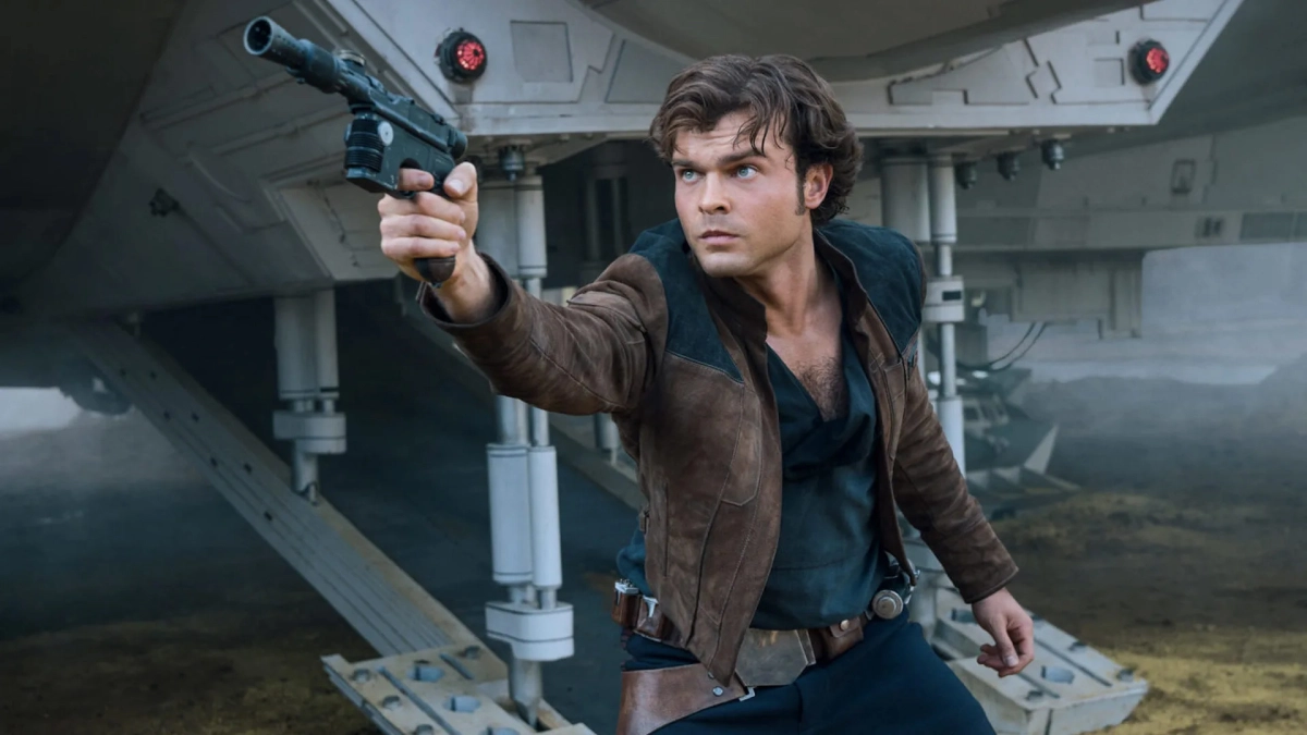 5 Cinq ans plus tard, il devient clair que Solo : A Star Wars Story n'était pas simplement un échec mais un avertissement de la régurgitation nostalgique à venir.