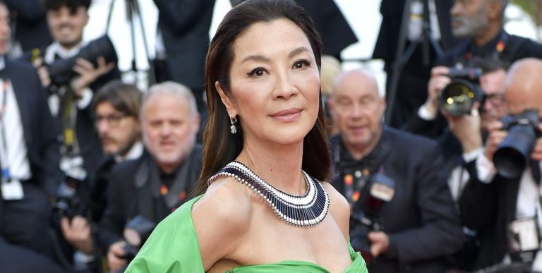 Michelle Yeoh révèle s'il y aura une suite de Everything Everywhere All at Once
