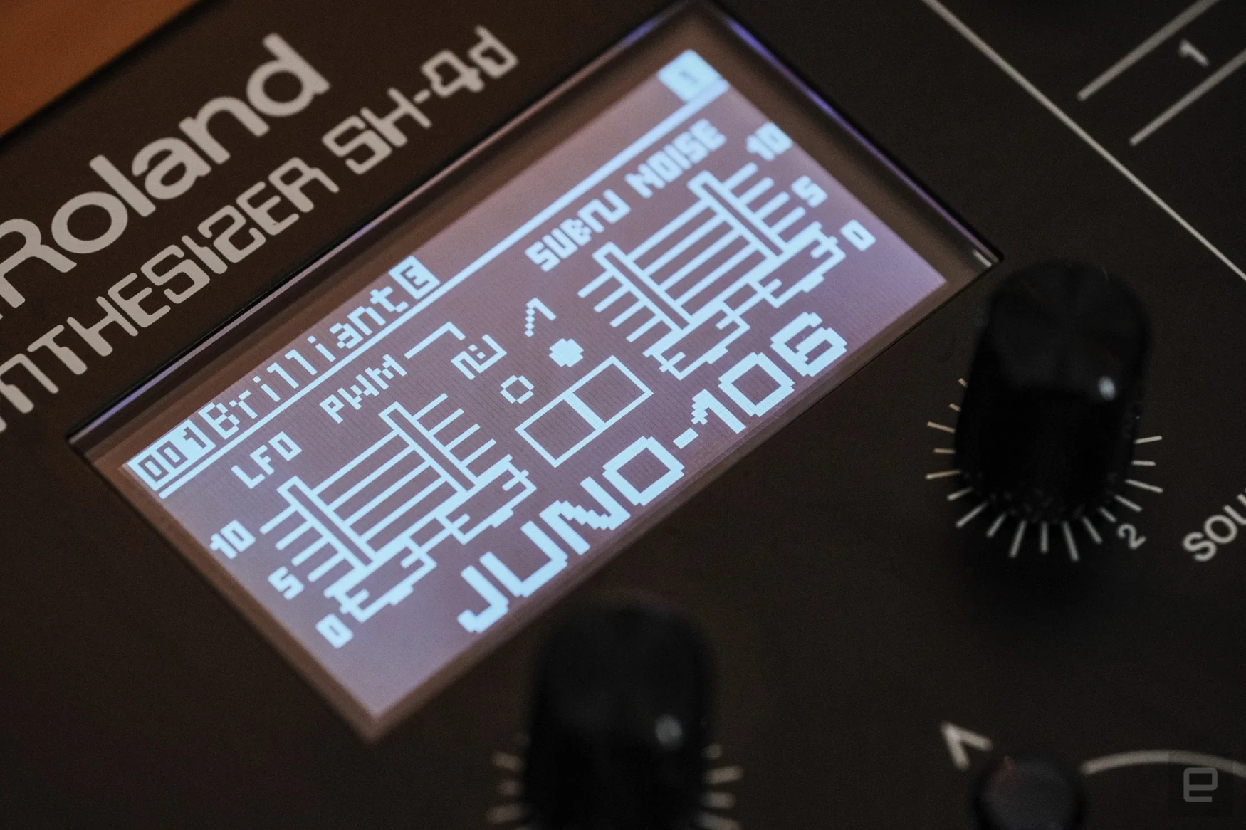 Graphiques Juno-106 sur le Roland SH-4d.