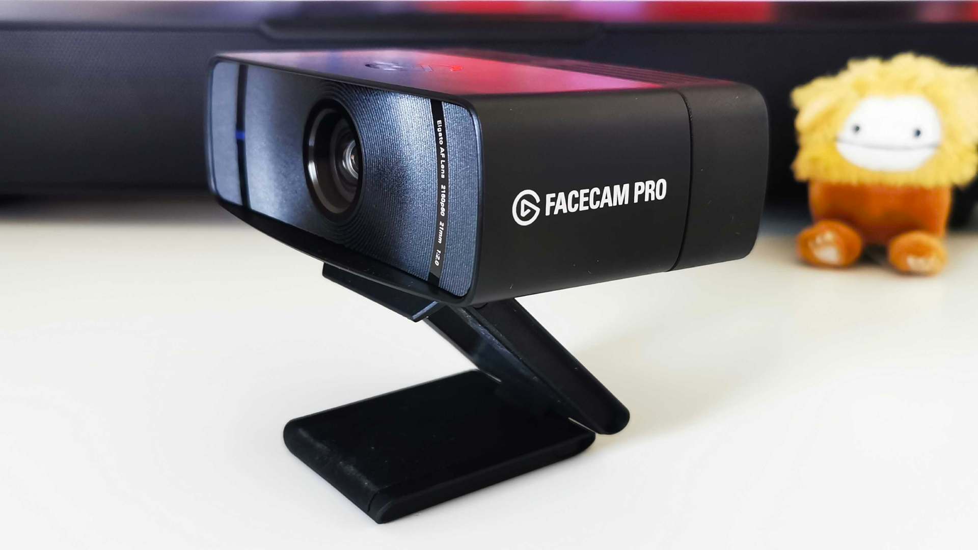 Test Elgato Facecam Pro : une webcam streamer Twitch sérieuse
