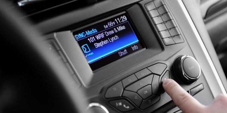 Ford annule son plan d’abandonner la radio AM après l’attention du Congrès