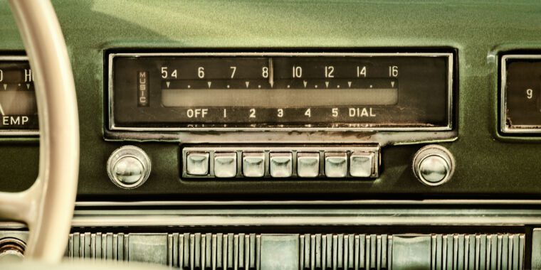 Le Congrès veut une radio AM dans toutes les nouvelles voitures – les groupes commerciaux disent que c’est une erreur