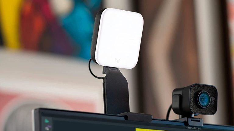 Webcam trop sombre ?  Obtenez le Logitech Litra Glow pour 17% de réduction