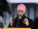 Le chef du NPD, Jagmeet Singh, apparaît lors d'une annonce de logement à Burnaby, en Colombie-Britannique, le 23 avril 2023.