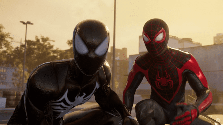 Marvel’s Spider-Man 2 présente Miles avec des ailes en toile et Peter en costume symbiote