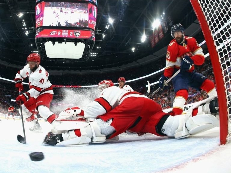 Tkachuk envoie les Panthers en finale de la Coupe Stanley, après avoir battu les Hurricanes pour le balayage