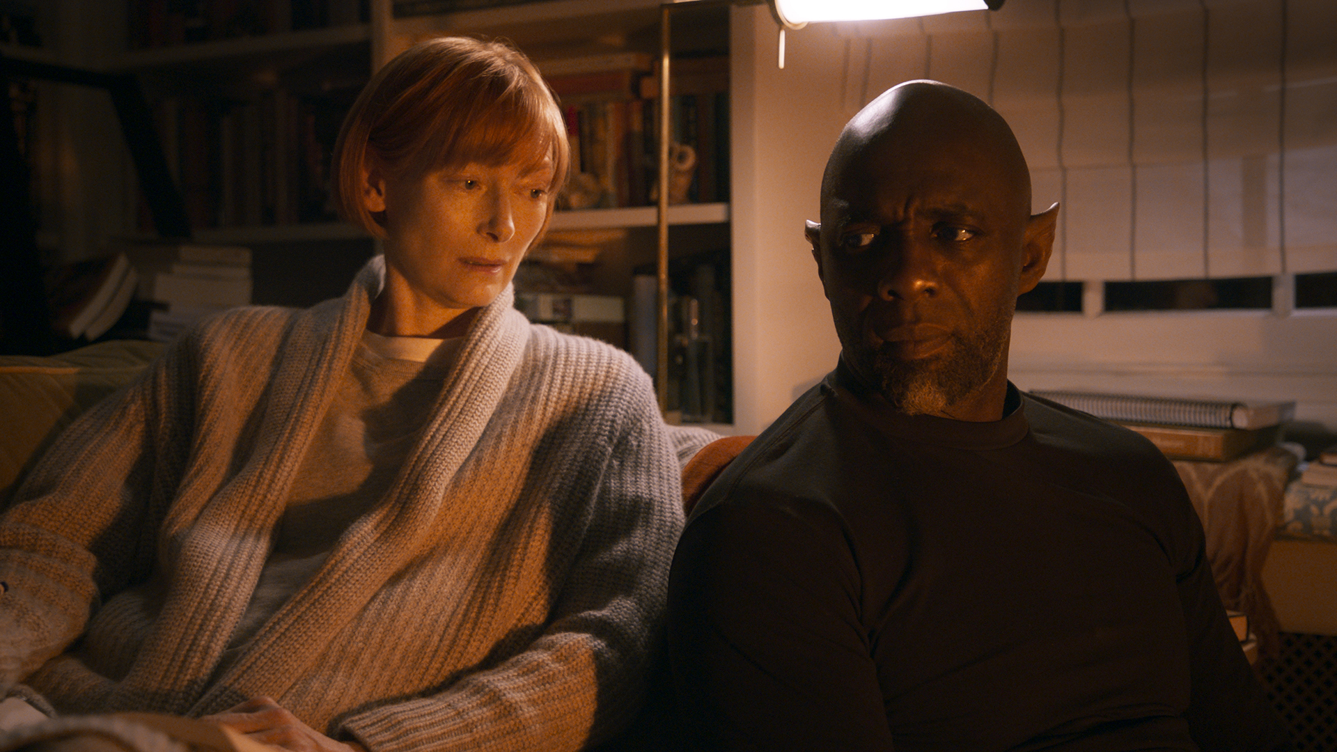 Tilda Swinton et Idris Elba dans Trois mille ans de nostalgie