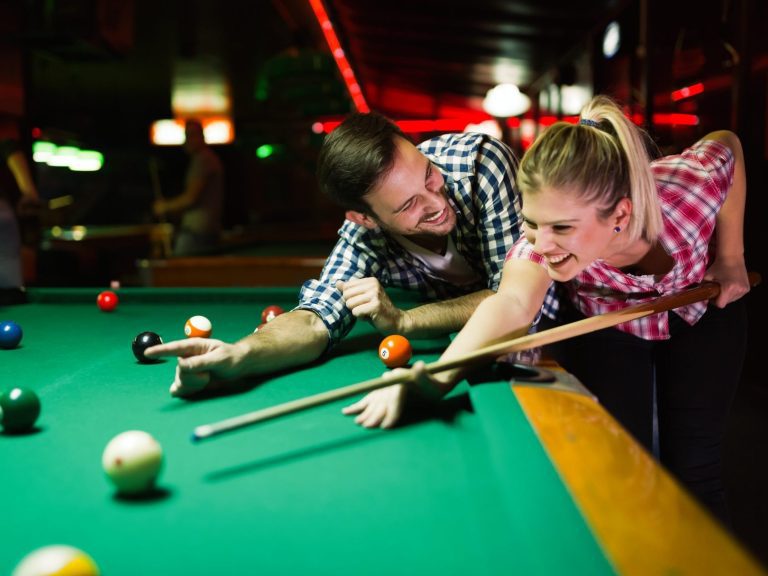 DEAR ABBY: Un commentaire vulgaire à une femme fait des vagues à la salle de billard