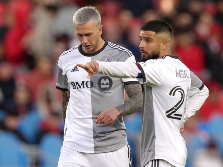 La star italienne mécontente Federico Bernardeschi sur le banc pour le match du TFC contre DC United