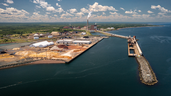 Une vue aérienne du port de Belledune dans le nord du Nouveau-Brunswick.